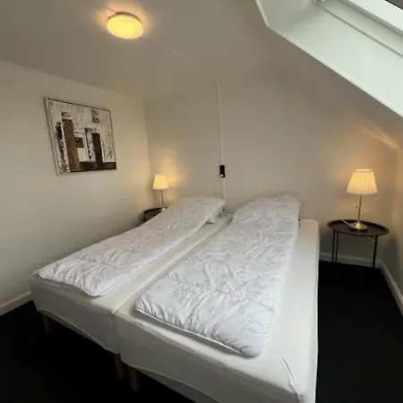 Ae286-marstal-hovedgaden-12 *